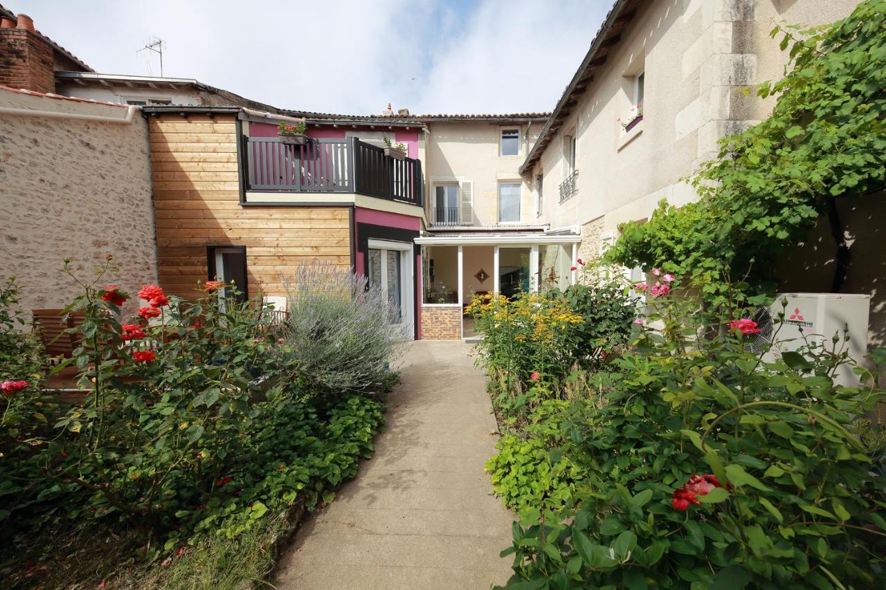 LatilléLa Loge Des Fees住宿加早餐旅馆 外观 照片